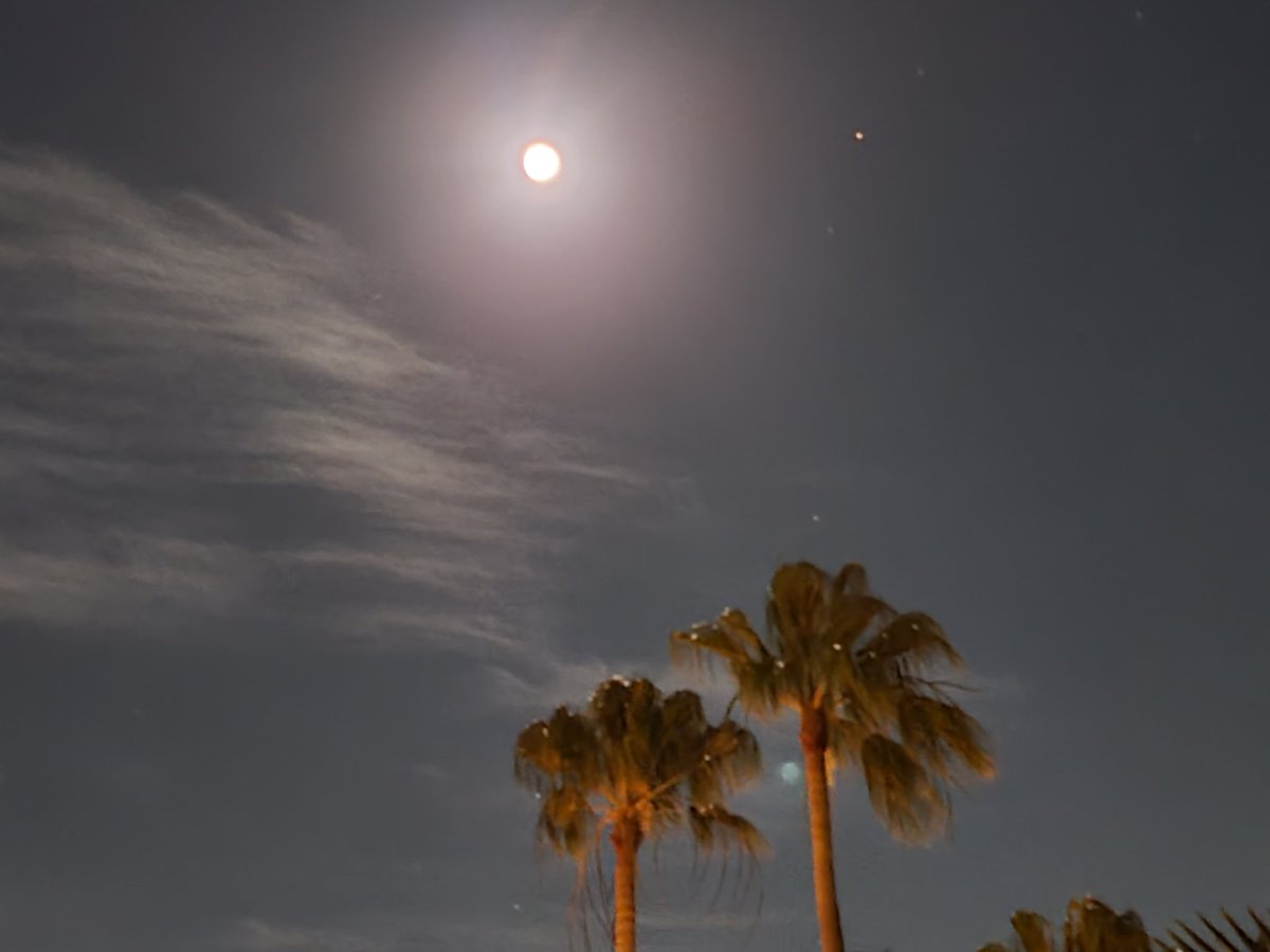 alphatweak's tweet image. Re Charge my Soul.