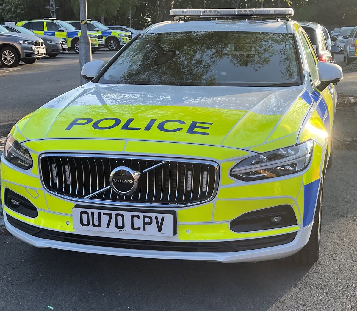 What a beautiful morning. For the first time in what seems like forever.... no rain!!  
Today’s chariot is the humble #BMW530 (not in said picture 😂) 
We also have the new #Volvo joining the fleet. 
Out and about until 1500 🚔
#RPU
#DriveToArrive