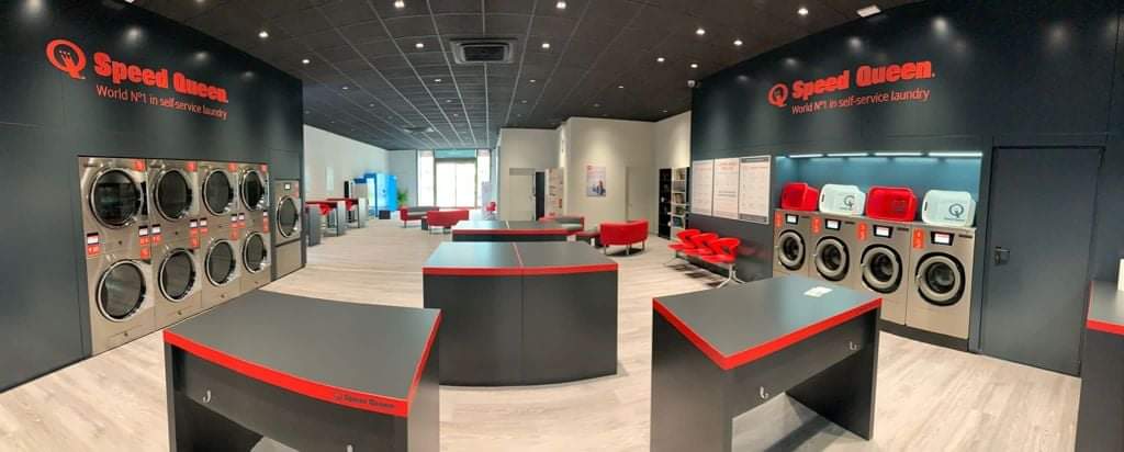 Laundrymachine0's tweet photo. Let's guide you to success in Laundromat Business,
We sell and set up laundromat stores with wonderful Speed Queen laundromat equipments..

Visit our show room at 63 lawanson Road surulere Lagos Nigeria https://t.co/RGTe2r2j9z