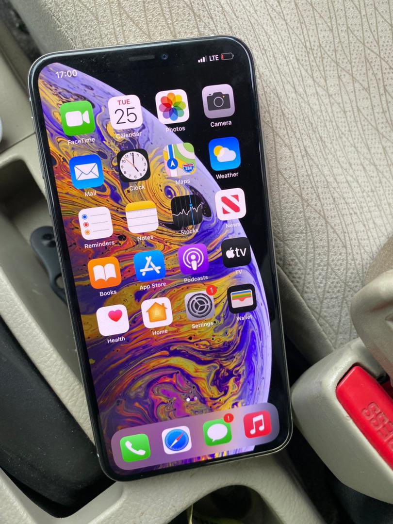 🌻🌻🌻

iPhone XS Max
Factory unlocked
Battery health 90%
64 gig
GH 2,550 

☎️ 0551386028 ☎️
@ mr. Deliveri⌚️🇬🇭

Kindly retweet 🙏🏽

Kofi #FixingTheCountryGhana stonebwoy nana Addo Free SHS Sam George Chelsea
