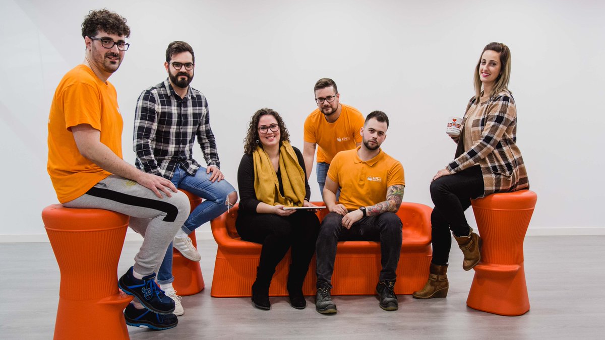 👋 Oye, Zizou! Ahora que estás free, yo te ficharía para el EQUIPAZO de PcComponentes. 

👨‍💻 Te dejo nuestas ofertas de empleo por si acaso 👉 pccom.co/2RH0D6J