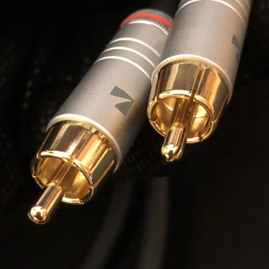 C5IZhZy7LjJmVl8's tweet image. LuxmanのRCAケーブルを中古で出してます。
宜しければ是非。
しなやかで扱い易く、癖なく柔らかめな音です。
#Luxman  #RCAケーブル　＃中古　#オーディオ