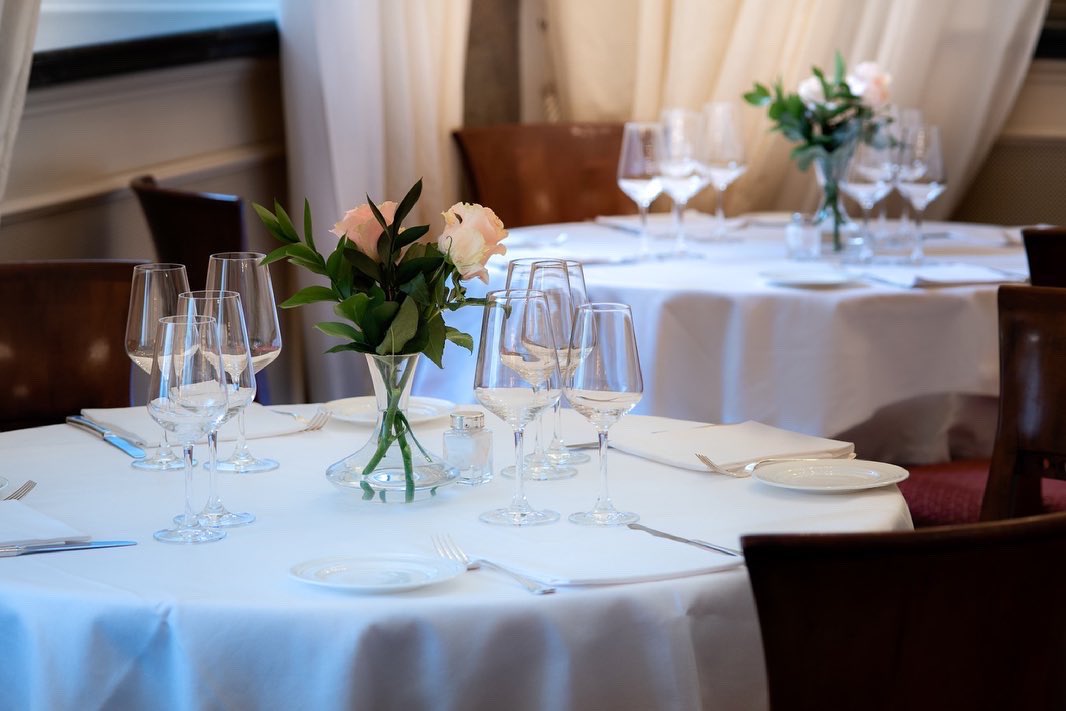 BoeuccMilano's tweet photo. Finalmente possiamo tornare al nostro lavoro. Da martedì 1 giugno vi aspettiamo per pranzo e per cena. Condividi! 
🌎 https://t.co/vDShu51Yv4

#boeuccmilano #restaurant #opening #luxurylifestyle #bitcoin #milan #igersmilano https://t.co/w0lq97ObQ7