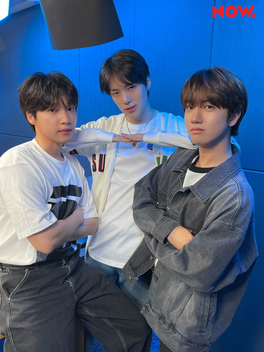 npop_zip's tweet photo. #몬스타엑스 #민혁 의 #보그싶쇼 직장 동료 겸 동생들과 함께🚀 #정세운🍀 #크래비티 #원진🐥 세운이가 기타 잡고 원진이가 드럼 치고 민혁이가 가사 쓰고 그렇게 어쩌다보니 찰떡 로고송까지 뚝딱뚝딱 그림도 뚝딱뚝딱 아 이 천재강쥬들의 모임 보그싶쇼에서 매우 지지합니다🙋🏻‍♀️ #NOW온에어 https://t.co/wKrI3UfTDG