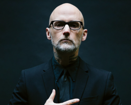 Julie mintz moby doc. Moby музыкант. солист moby. моби американский музыкант. моби певец.