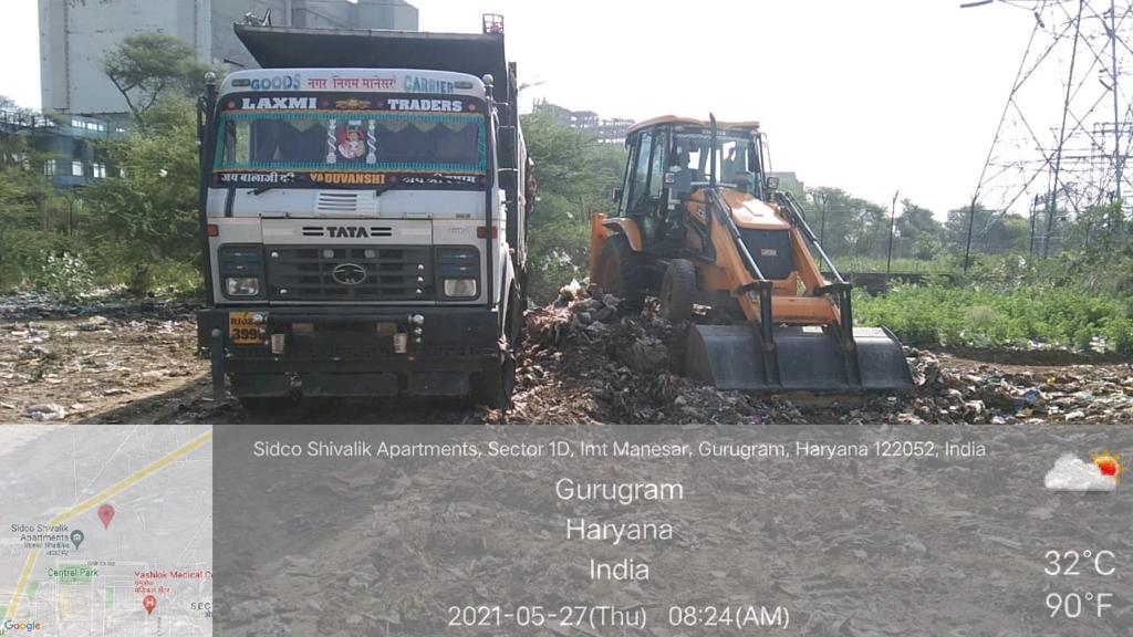 MCManesar's tweet photo. Dear Mr. Salaria, 

Thank you for writing to us. 
Our team has arrived at the site. We are working on it. 

Some pictures: https://t.co/8oBEbIyrIV