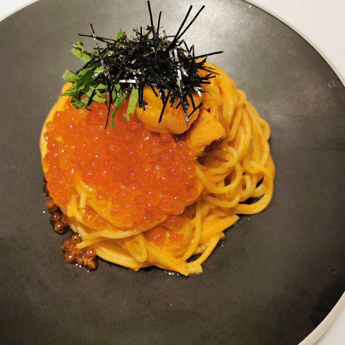 inainagakky's tweet photo. 雲丹とこぼれイクラの贅沢仕立て🎵
六本木ヒルズUOTA🍝
@uota_roppongi
今日は1人でお酒も飲めないので、大好きな雲丹とイクラのパスタ🍝を大盛りで頂きました🤤
イクラが結構こぼれています😍
#雲丹とイクラのパスタ パスタ&ピッツァ #ウオタ #UOTA #六本木ヒルズ #六本木ヒルズノースタワー https://t.co/4jLQUB6jsB