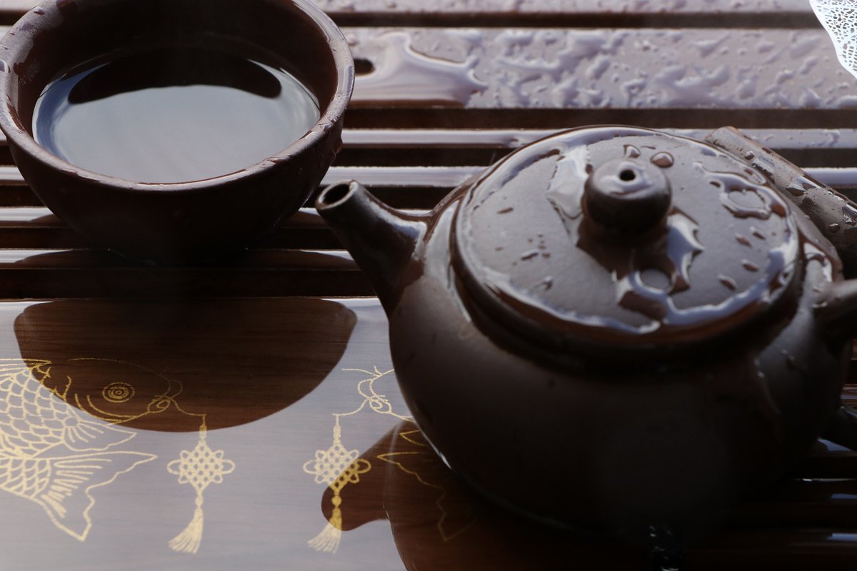 RebeccasTeaCozy's tweet photo. “Making tea is a ritual that stops the world from falling in on you.”  – Jonathan Stroud, The Creeping Shadow

#tea #books #teatime #chinesetea #ilovetea #quote https://t.co/6OnJh1yfw4