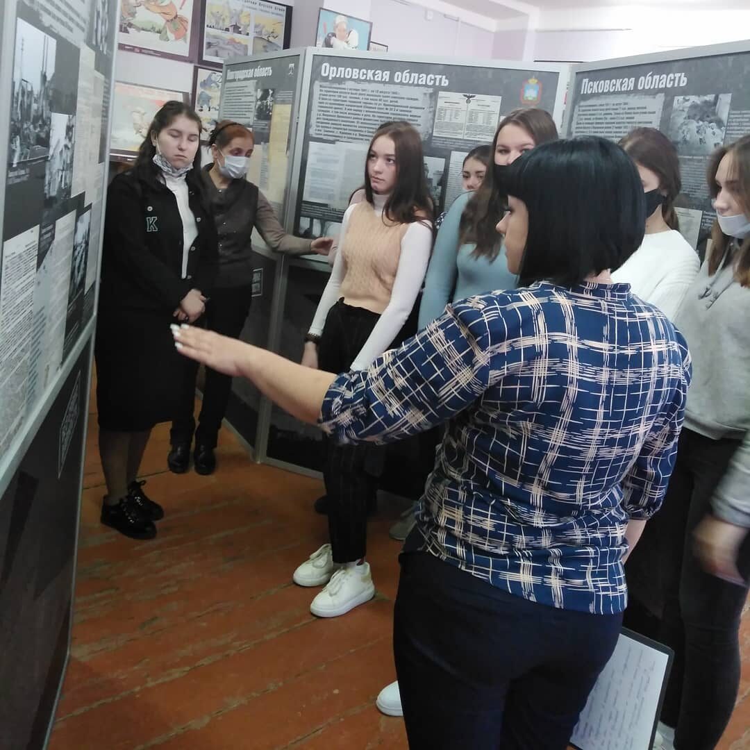 Более 1000 человек познакомились с выставкой архивных документов "Без срока давности" в Майнском историко- краеведческом музее. Выставка рассказывает о трагедии мирного населения оккупированной территории СССР в годы ВОВ.