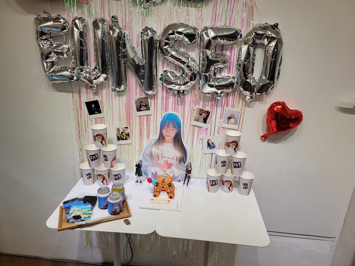 dawonsaku's tweet photo. 은서님. 생일 축하해요^^

#시퀀스의_주연은_은서
#우주소녀 #은서 https://t.co/NnMQoeJ8In