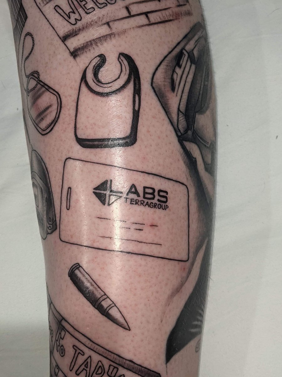 RedOpz on X: "Holy I'm in love with these tattoos Super happy with how these turned out! Whole shin dedicated to Tarkov! @bstategames #EscapefromTarkov https://t.co/c2FOGakFFM" / X