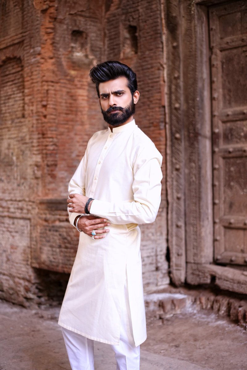 ali5official's tweet photo. BElieve in YOUrself 
Styled By: Shery Thakur
Shot By: Rizwan Aslam
#chaudhryaliabbas
#fashionmodel
#pakimodel
#kurtapajama
#traditionalwear
#kurtapajama
#fashion
#ethnicwear
#punjabi
#beard
#moustaches
#hairstyle
#mensfashion
#kurtastyle
#menswear
#fashionblogger
#fashiongoals https://t.co/tmK9youLYj