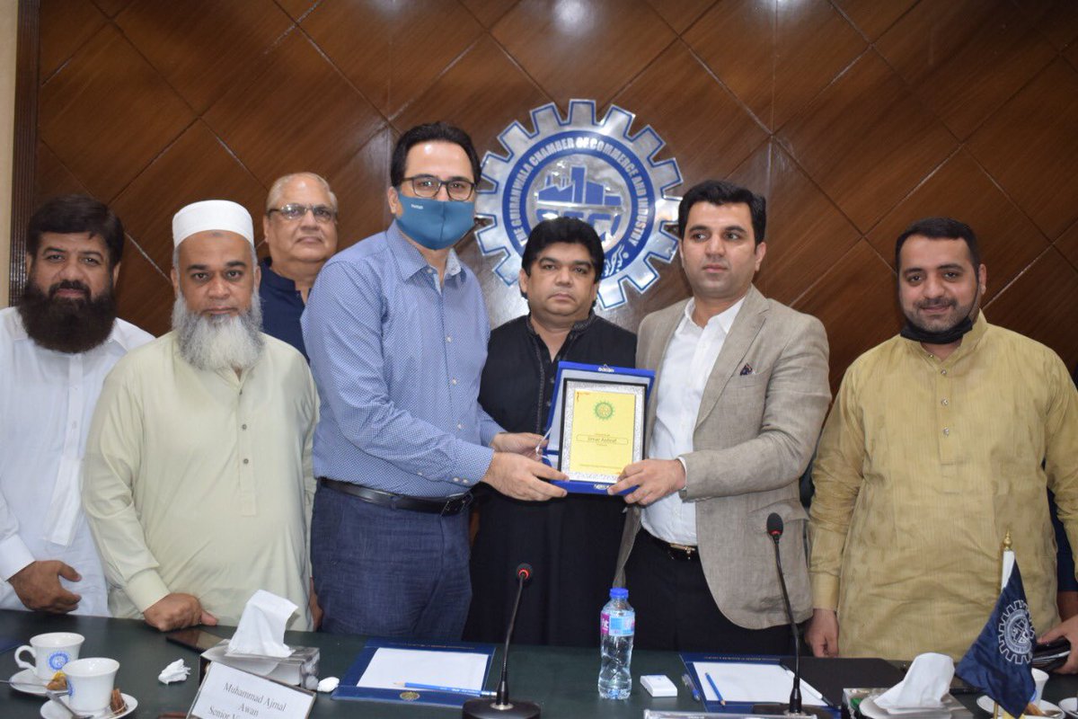thegcciofficial's tweet photo. #PresidentGCCI Umar Ashraf Mughal, #VP Qaiser Amin meeting with Syed Shad Mustafa #CEO Textile Marketing Company.
Along with #FormerPresidentGCCI Khawaja Khalid Hassan, #FormerSvpGCCI Sheikh Asif Hussain and #ExecutiveMembers.
@UmarashrafSAG
Dated: 26-05-2021 https://t.co/WLvBBuU8KG