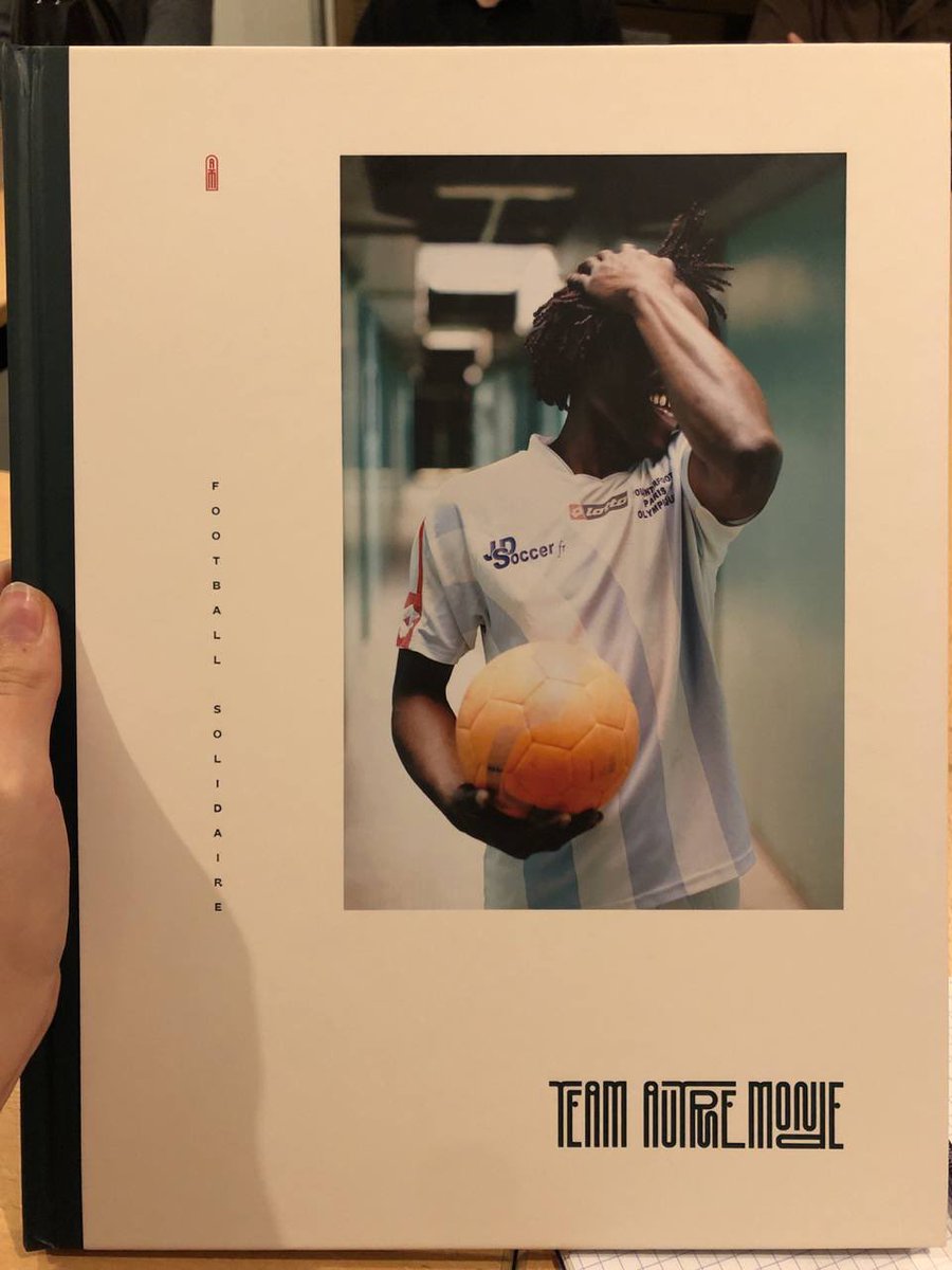 ⚽️ Les élus de la <a href="/Mairiedu20/">Mairie du 20e</a> ont rencontré l’association Autremonde qui, avec les personnes qu’elle accompagne, a monté sa propre équipe de foot : 80 membres, des tournois et des belles rencontres ! 

👉Une belle initiative solidaire et sportive que #Paris20 encourage !