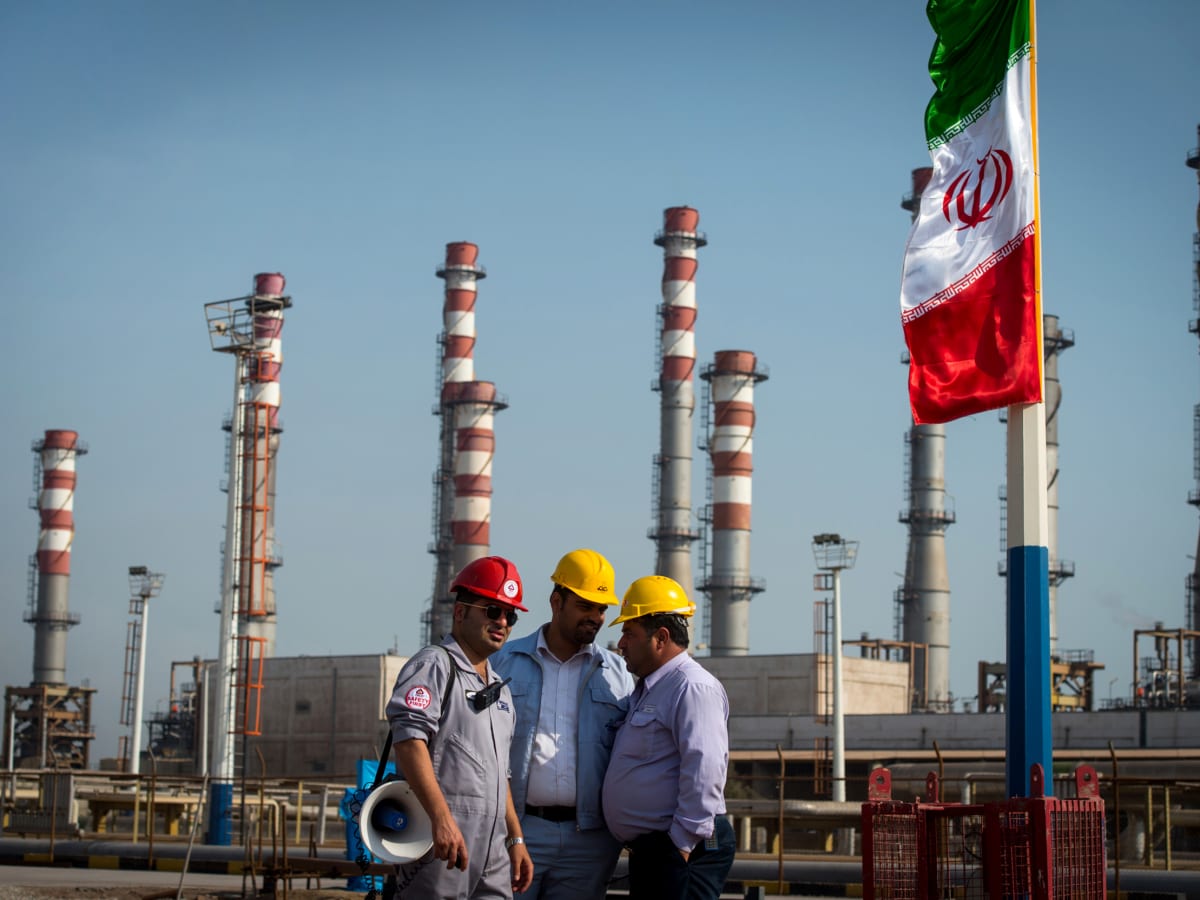 Нефтяная промышленность ирака. Газовое месторождение. Добыча нефти и газа. Добыча нефти в иране. Нефтегазовая промышленность в иране.