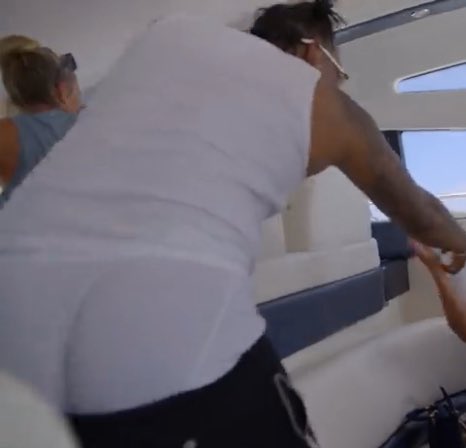 1 pic. Moneybagg yo has a juicy fat ass bro ? I want this nigga to suffocate my face wit them cheeks