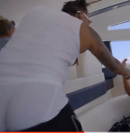 2 pic. Moneybagg yo has a juicy fat ass bro ? I want this nigga to suffocate my face wit them cheeks