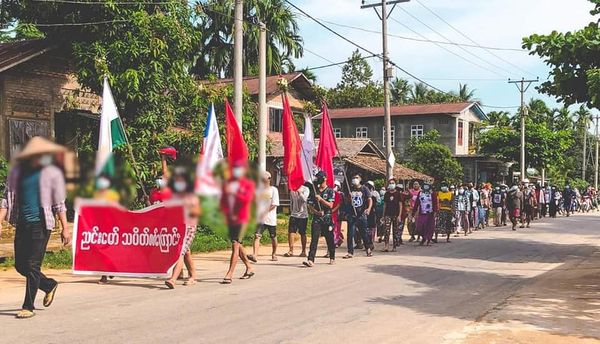 Protesters were out again in many parts of Myanmar today to oppose the military junta and demand the return of democracy #WhatsHappeningInMyanmar