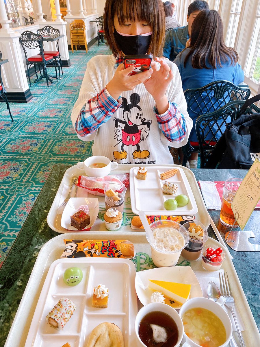 雨のディズニーランド