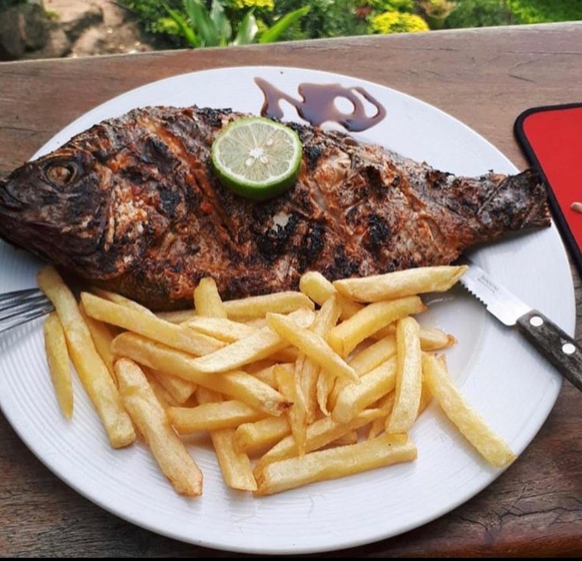 kumala_Online's tweet photo. Não sabes onde comer na cidade de Maputo?

@weeatmaputo tem as melhores dicas para si 😇

#aliadasnãoadversárias #kumalaonline #mozfood #foodisbae #comida https://t.co/7Mmu9MYBIR