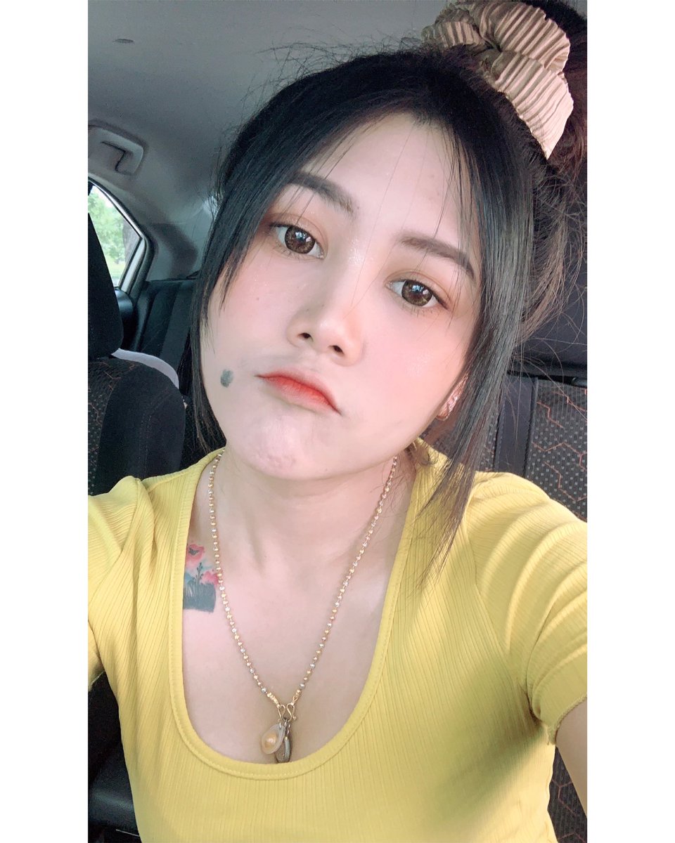 IinnFerin's tweet photo. 'ถ้าให้เลือก เธอ กับ กิน …
                    เรา ขอ เลือก กิน กับ เธอ 😝😆😍

#ความรู้สึกนี้ไปอ้อนใครได้บ้าง 🍂 
#ทอมดี้ #เลสเบี้ยน #ดี้โสด https://t.co/9BI90oqOtL