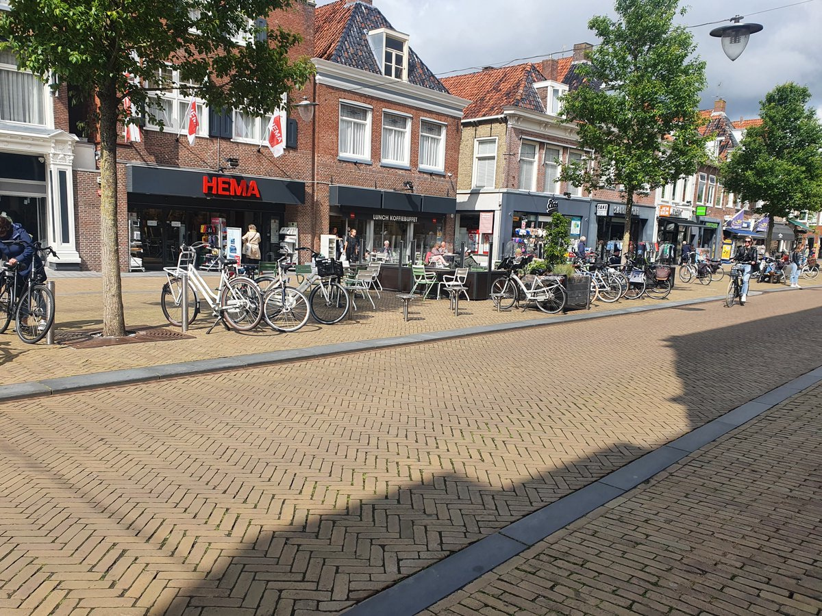 provfryslan's tweet photo. Tiisdei hearre wy oft der in nije ferromming fan de #coronamaatregels komt. Mar ûndernimmers kinne noch steeds in soad stipe brûke! Wy dogge dit mei ferskate regelingen, lykas de ekstra stipe fan it #Needfûns foar lytse inisjativen.  https://t.co/2aCYgOyDp3 #coronamonitor https://t.co/FYWA7uqnhY