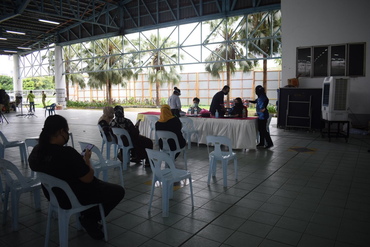 Vaksin COVID-19 🇲🇾 tweet media