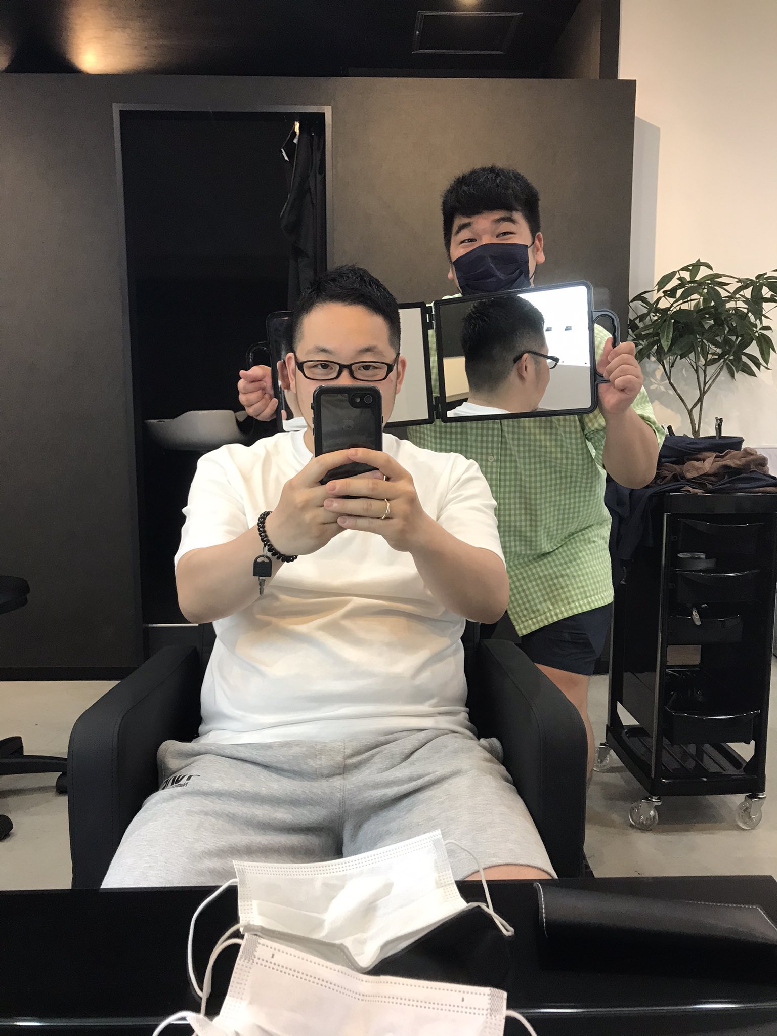 雄士 Bigbang Elちゃんありがとう ᴗ 京橋 美容室 メンズカット ヘアサロン ニューオープン 中がオシャレすぎ Blink Blink京橋 ノーマルカメラ T Co Tismmvaqym Twitter