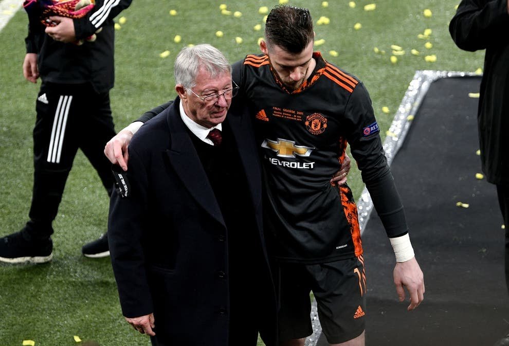 📝 — Last night after Manchester United players left, Sir Alex Ferguson provided De Gea some comfort. He waited for the player, they embraced and then walked side-by-side down the tunnel. #mufc #mujournal 

[@TheAthleticUK]