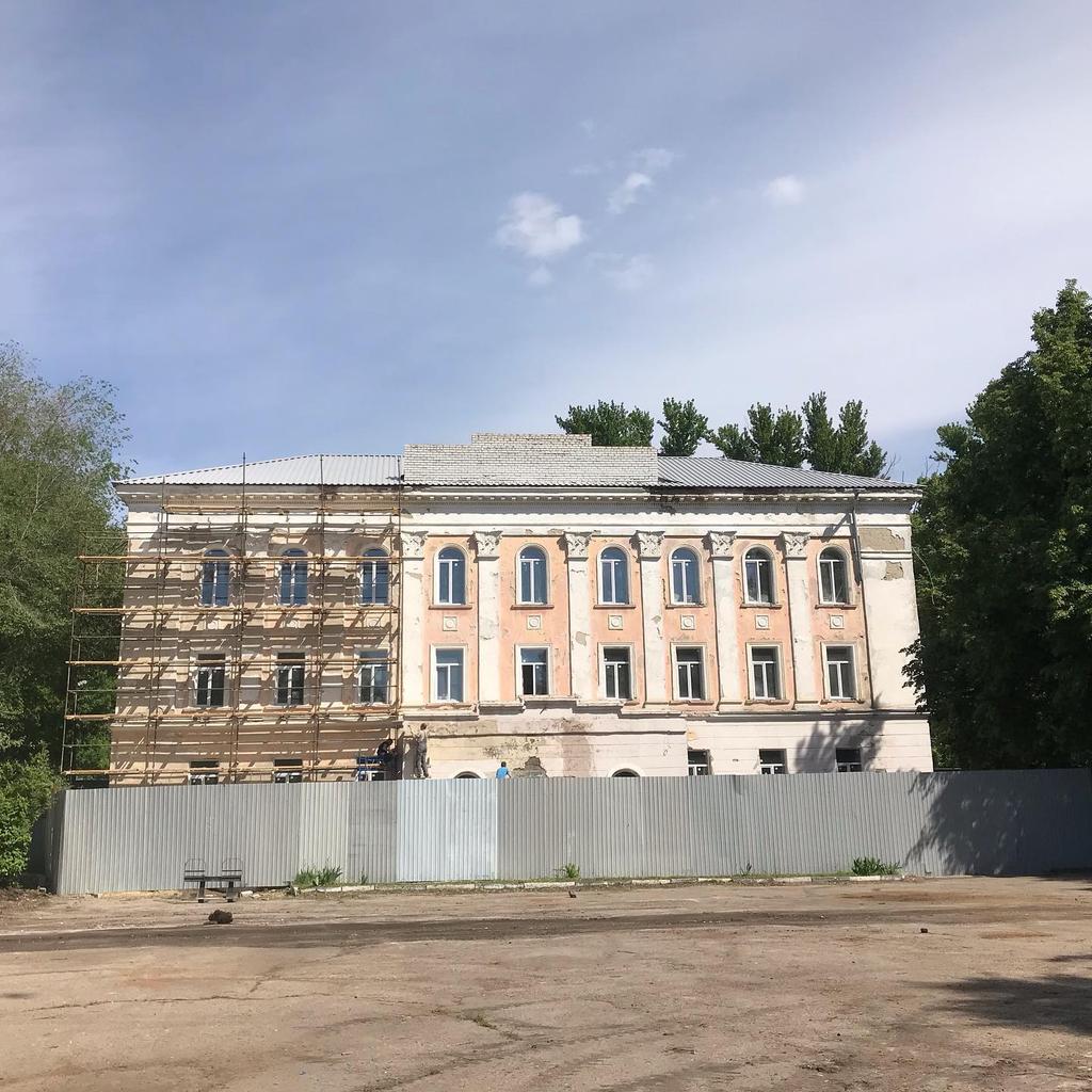 Admin_Zasv's tweet photo. В рамках объезда Засвияжского района Заместителем главы города Сергеем Мишиным осмотрели ход ремонтных работ на площади им. Горького

Благодаря поддержке руководства региона и города необходимые бюджетные средства были заложены на благоустройство данной территории. https://t.co/M57p3jctEL