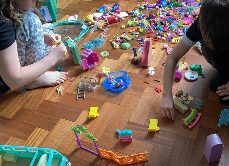 DevelopMyChild's tweet image. "Tidy your room!" 🧺

Sometimes the chaos around us reflects how we feel inside our head. 
Sometimes we need help to know where to start in order to clear the chaos. 

#processingneeds #speechandlanguagetherapy #lifehacks #chaos #mentalhealth