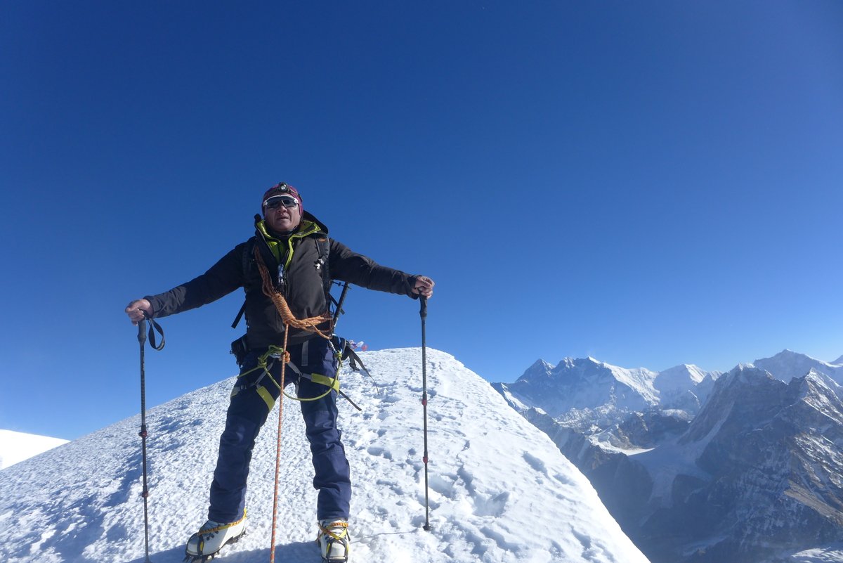 Feel the Adventure!
#islandpeakclimb #merapeakclimb #amphulapstapass #highpass
#climbingshoes #climbinggear #climbingmountains #bhfyp #trekking #climbinglife #climbing #TrekkingPeak #climbingpeak #nepal #Everest #nepalascenttreks
bit.ly/34lvLuX
