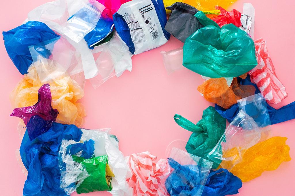 Flexible plastic fund- picture showing plastic packaging