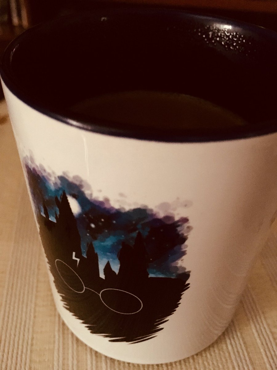StuartBBT's tweet photo. Buenos días Potterheads! https://t.co/AsF3zIwHTf