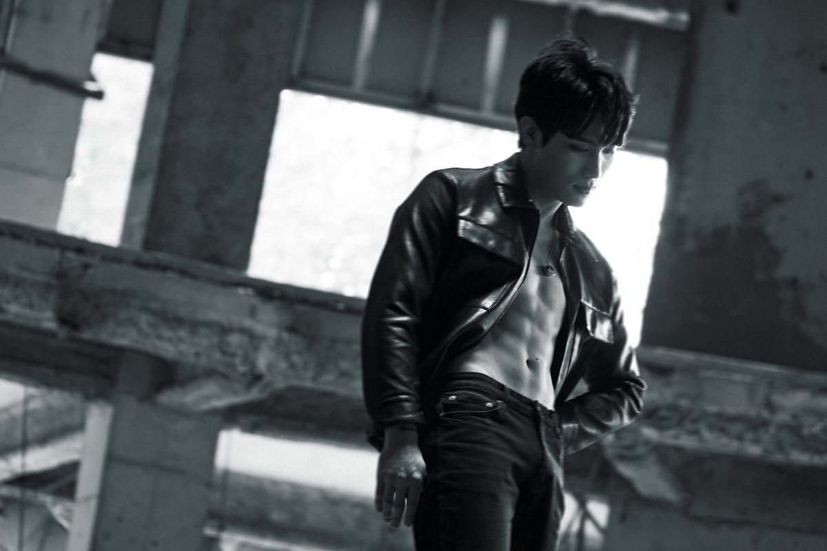 AWEEK_Official's tweet photo. #Di1e 

작사와 피처링을 참여한 곡이 발매되었습니다👏👏👏
재미있게 작업했으니까 많이 보고 들어주세요!
"경계선 (feat. Achameleon, Di1e) - Salut"
많관부😘 

👇MV link👇
https://t.co/HDa53iZMgf 

#AWEEK #어위크 #다일 #주주 #ZUZU https://t.co/gvaerVl2O1