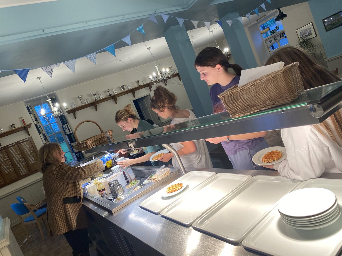 Robertson_Sed's tweet photo. Last night we enjoyed the ever popular Wednesday waffle bar with a selection of toppings #postprep 💙🧇🦋⭐️ https://t.co/74JaemwNmG