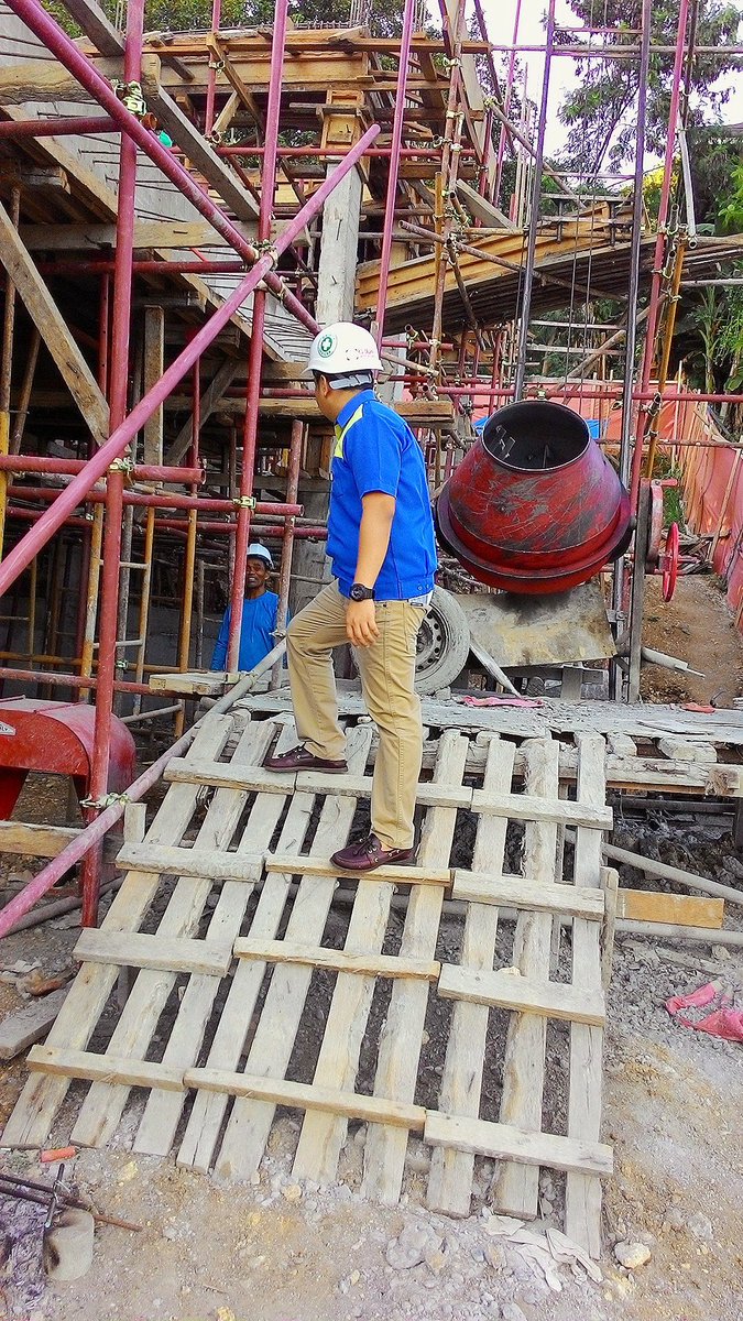 Mario06434800's tweet photo. Mangunstraction nlang ta ani ky hinay2 nag pait..
#rgsci #arkitekto https://t.co/HfjkY4Rnqv