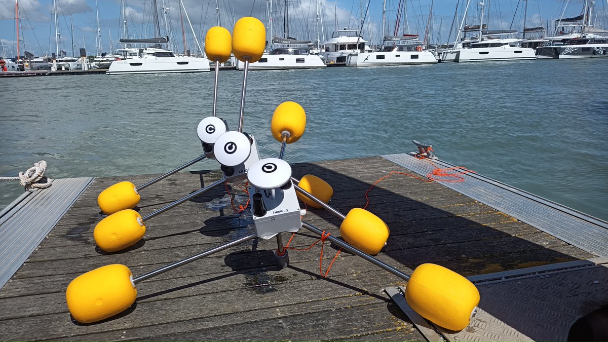 complementterre's tweet photo. Mise à l'eau de nos bouées #GNSS #RTK pour le monitoring temps réel des propagations des ondes océaniques et des variations du niveau de la mer/marais littoraux. 🛰️🌊
Projet #OpenSource, #LowCost & #Collaboratif @LIENSsCNRSULR @INRAE_Poitiers
#CentipedeRTK #RTKbase #RTKlib https://t.co/bHBLcOyL0a