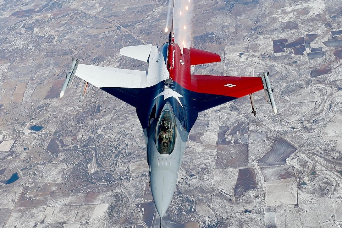 Military_PH's tweet photo. An F-16C #FightingFalcon flies during a readiness exercise over Fort Worth. Credit: #USAirForce/Capt. Jessica Gross https://t.co/kzWZ5kSbso