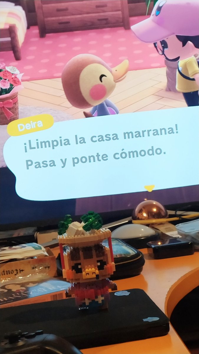 CarlosRo86's tweet photo. Gracias a @ebifuria y a @CarmeNogales ahora tengo una pequeña Juliana 😁... Me queda montar el pequeño Sócrates
#AnimalCrossing #AnimalCrossingNewHorizons #scblock https://t.co/xYV812RIyk
