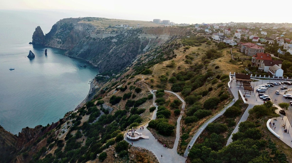 HotelLeopol's tweet photo. Крым счастлив встретить вас у моря!

Отдыхая в Крыму, уже и не важно где, в отеле "Леополь" и в номере с видом на морской закат, или где-то там еще. Не важно также сколько вы отдаете за ночь, сколько тратите в день. Все это мело��и. Суть в другом. Вы… https://t.co/qHvEu7WSzq https://t.co/NRzudq5p8M