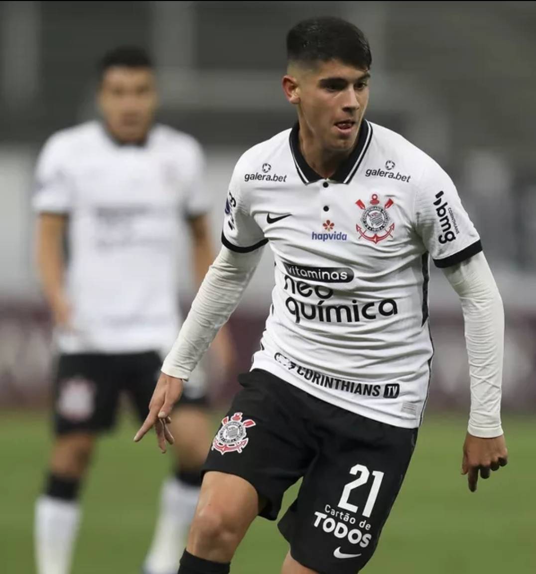 _sccpnews's tweet photo. 🗣 Araos

"Já falei com ele (Sylvinho), ele gosta muito do meu futebol. Essas duas partidas vão servir para começar bem o Brasileirão, estou pegando confiança, vai ser muito bom para mim" https://t.co/JYPPIplWpQ