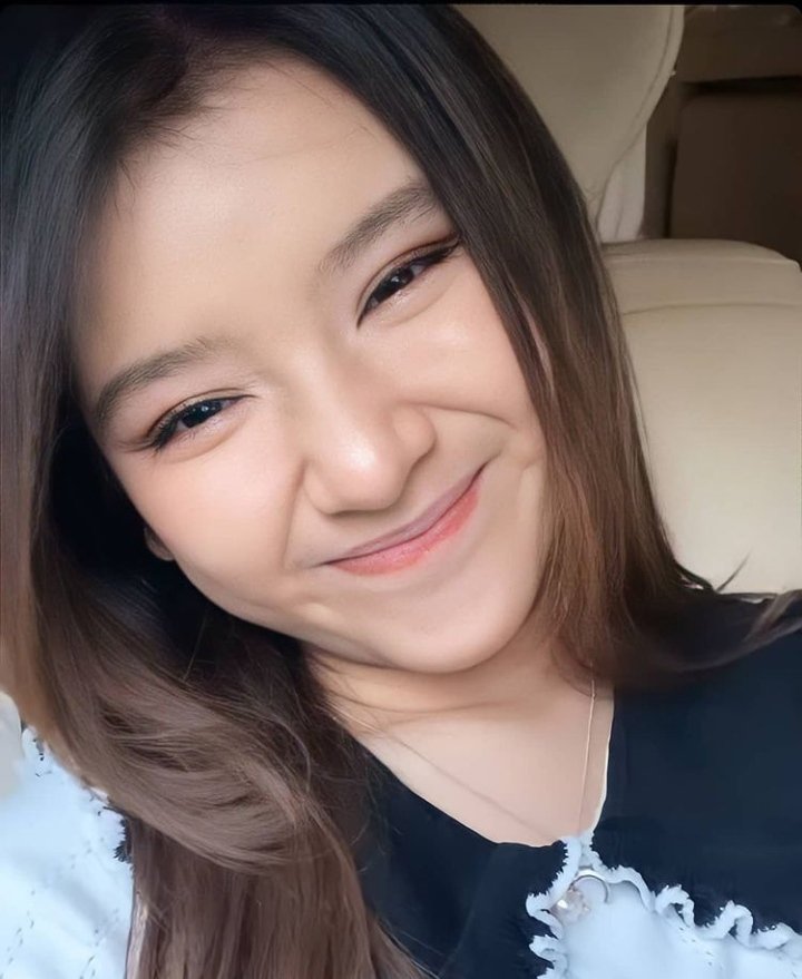 Aku mencintaimu, bukan hanya karena siapa kamu. Tapi juga karena menjadi apa diriku saat bersamamu 🤍 #KitaHADAPIBERDUA

Tiara Andini
<a href="/initiaraandini/">Tiara Andini 🌙</a> @MooTiaraOffici1