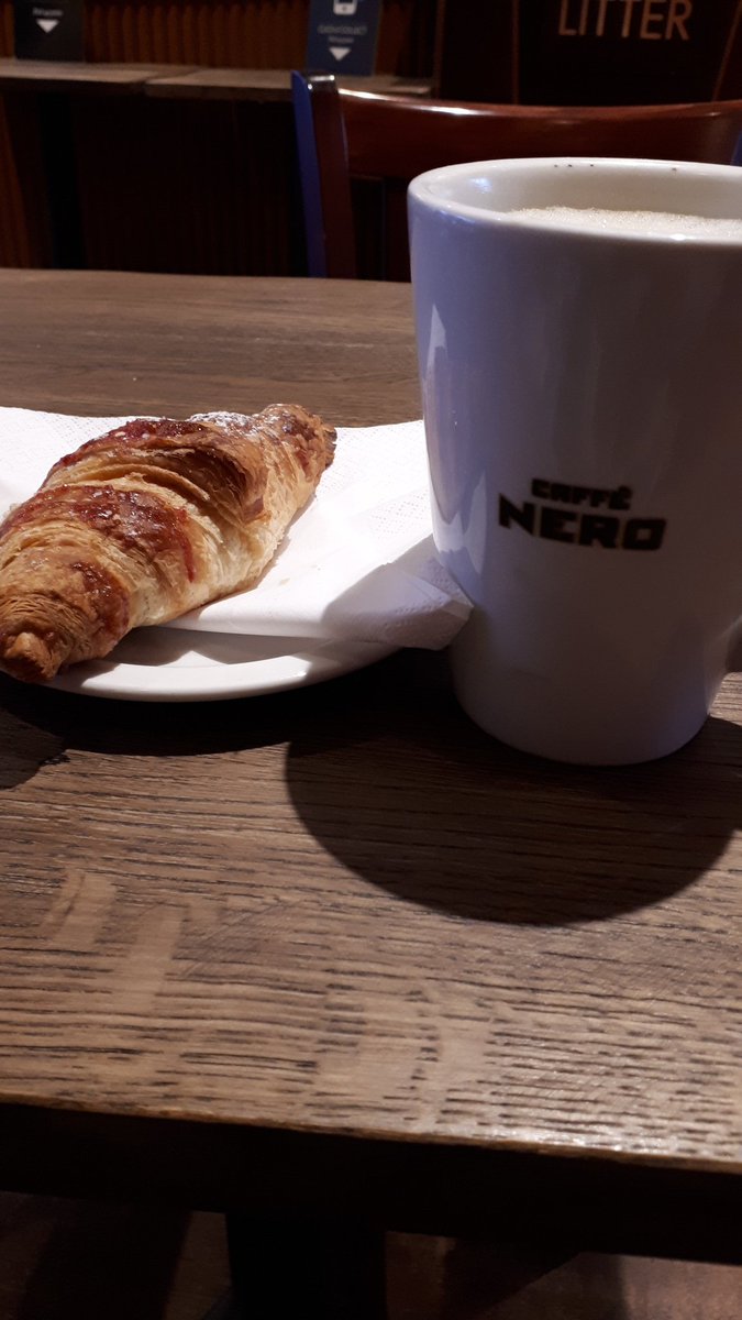 Dropped my coffee and croissant on the floor in Cafe Nero. But they cleared it up and gave me another one free of charge. How nice of them!