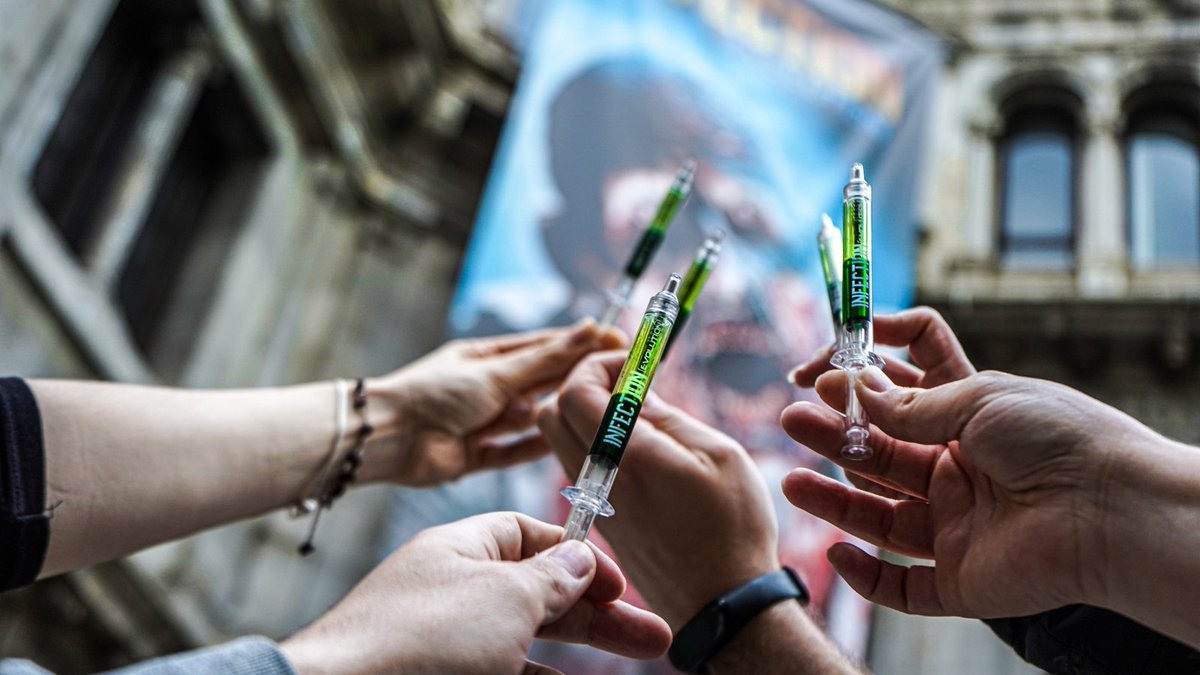 Les nits al museu mai van ser tan terrorífiques 🧟‍♂️ Vine a #InfectionEvolution i aconsegueix la vacuna 💉 per a sobreviure a l'apocalipsi zombi 😱😱  
tickets.museocerabcn.com/es/564-tickets…

<a href="/Horror_Box/">Horror Box</a>