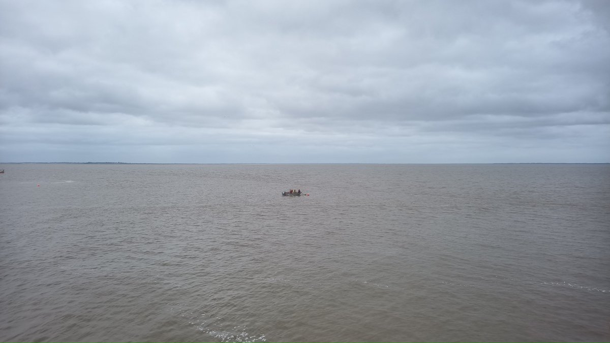 complementterre's tweet photo. Mise à l'eau de nos bouées #GNSS #RTK pour le monitoring temps réel des propagations des ondes océaniques et des variations du niveau de la mer/marais littoraux. 🛰️🌊
Projet #OpenSource, #LowCost & #Collaboratif @LIENSsCNRSULR @INRAE_Poitiers
#CentipedeRTK #RTKbase #RTKlib https://t.co/bHBLcOyL0a