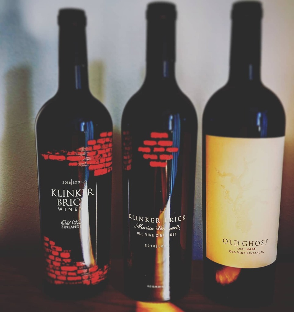Secret_CellarUK's tweet photo. What a selection of 3 beautiful old vine Zinfandel going out today from @klinkerbrick located in lodi π· πΊπΈ available from our shop https://t.co/RWmNEkaYhO
.
.
.
.
#Zinfandel #oldvinezinfandel #oldghost #redwine #caliwine #lodi #klinkerbrickwinery #lo⦠https://t.co/ZeozwJS1tB https://t.co/HXjgsNrP1F