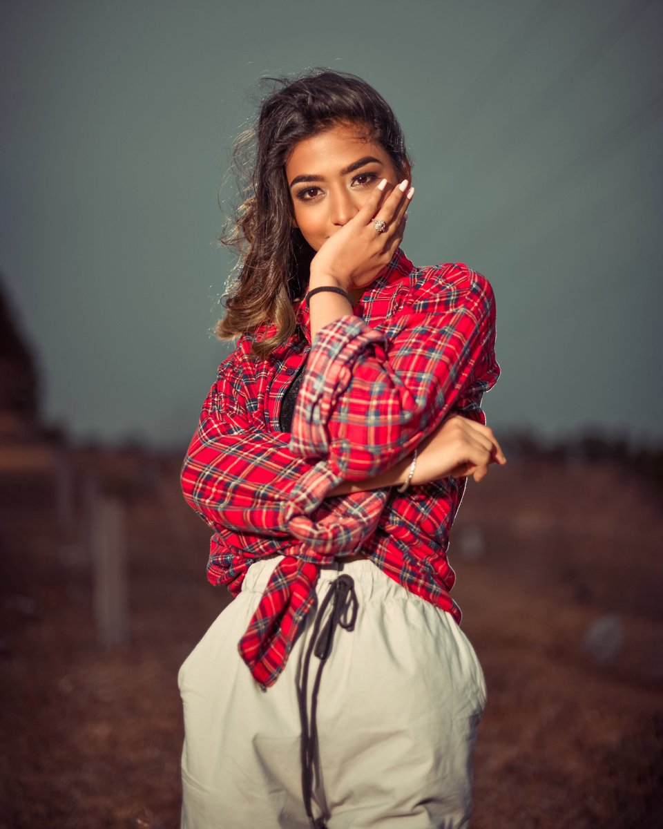 expressionswala's tweet image. Attitude Is A Little Thing That Makes A Big Difference. 

Shot on #Nikon D850 + 50mm
#Godox 2 v860ii with Magsphere

@voguemagazine @ELLEmagazine @VOGUEIndia 
 @magnetmod @NikonIndia @GodoxPhoto