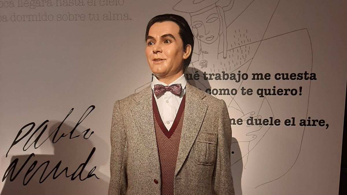 🖋 “La poesía no quiere adeptos, quiere amantes” - #GarciaLorca nació tal día como hoy en 1898.