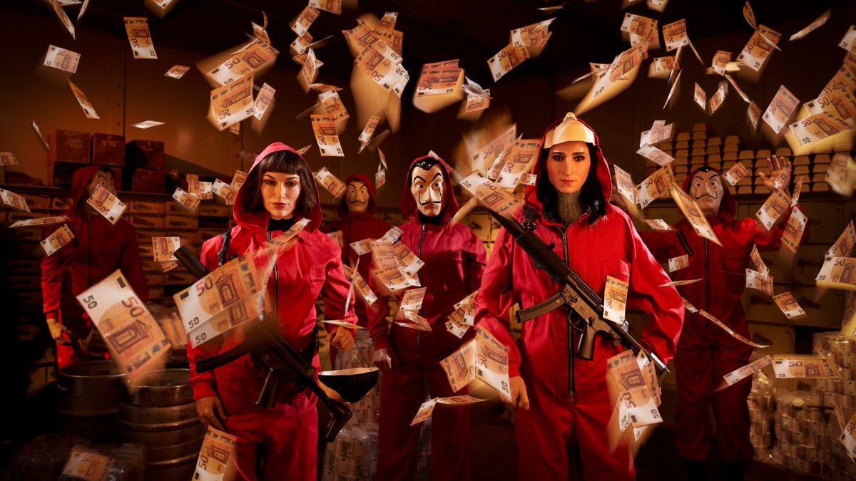 💰 Cada vegada falta menys per a l'estrena de la 5a temporada de #LaCasadePapel 👏 Quin és el teu personatge preferit de la sèrie? Explica'ns-ho!